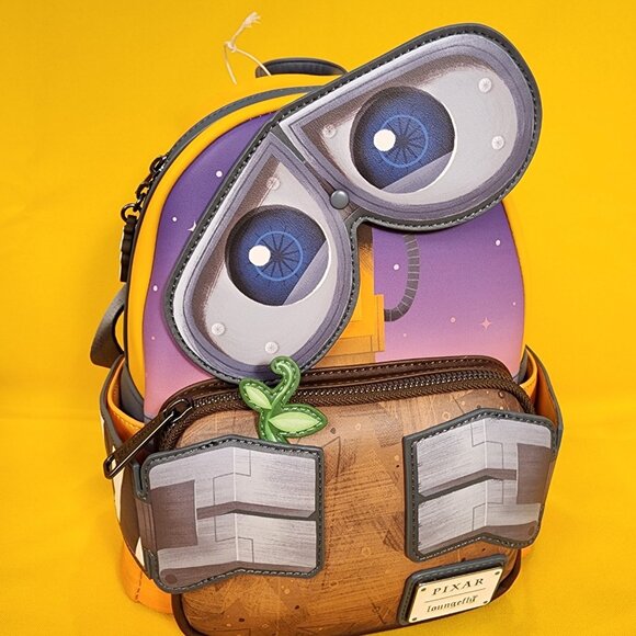 Loungefly Disney Pixar WALL-E Figural WALL-E with Trash Mini Backpack NEW - Picture 3 of 13